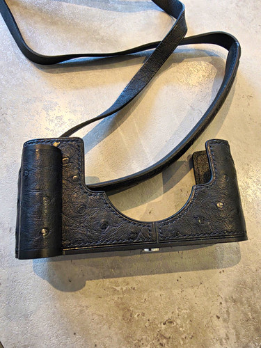 Leica ostrich leather - , camera